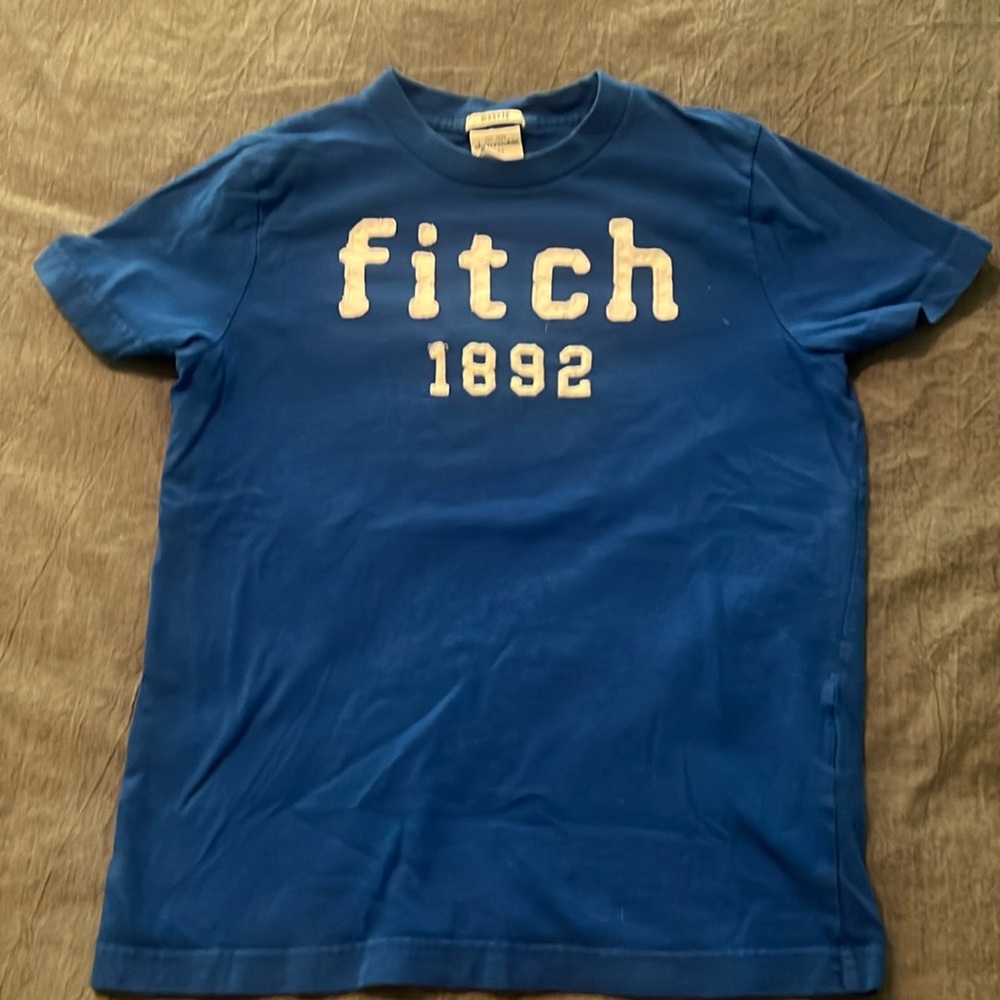 Boys Abercrombie T-shirt.  Blue.  Size M.